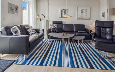 Nayana - 2.3Km from the Sea: Möbel, Interior Design, Flooring, Couch, Wohnzimmer, Fussboden, Wohnung, Holzboden, Beleuchtung, Zimmer