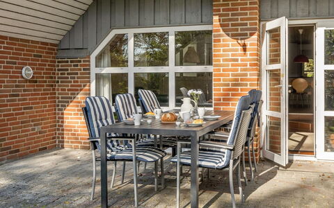 Albin - 2.8Km from the Sea: Dach, Haus, Wohngebiet, Zuhause, Estate, Hütte, Design