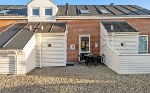 Enita - 2.3Km from the Sea: Haus, Dach, Zuhause, Hütte, Schuppen, Gartenbauten, Abstellgleis, Garten, Blockhaus, Hütte