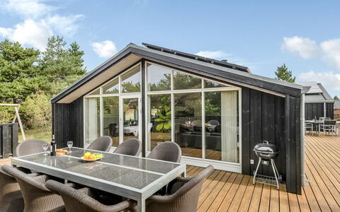 Lav - 3.8Km from the Sea: Dach, Haus, Wohngebiet, Zuhause, Estate, Hütte, Design