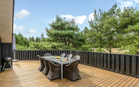 Lav - 3.8Km from the Sea: Dach, Haus, Wohngebiet, Zuhause, Estate, Hütte, Design