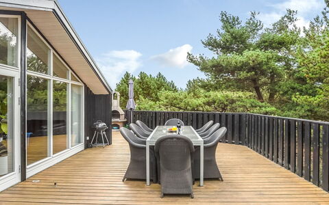 Lav - 3.8Km from the Sea: Dach, Haus, Wohngebiet, Zuhause, Estate, Hütte, Design