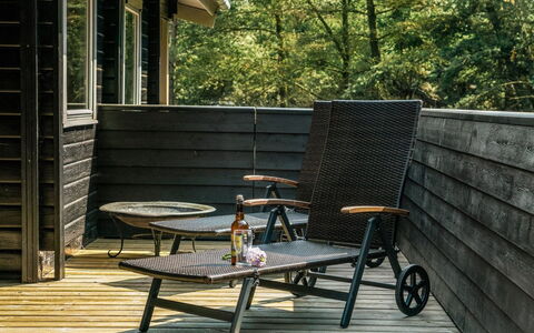 Herborg - 1Km from the Sea: Dach, Haus, Wohngebiet, Zuhause, Estate, Hütte, Design