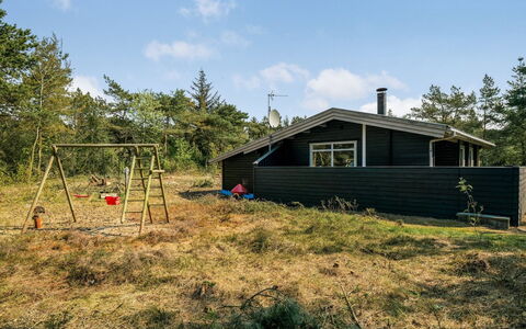 Herborg - 1Km from the Sea: Dach, Haus, Wohngebiet, Zuhause, Estate, Hütte, Design