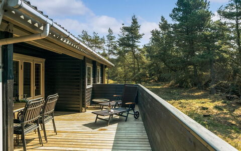 Herborg - 1Km from the Sea: Dach, Haus, Wohngebiet, Zuhause, Estate, Hütte, Design