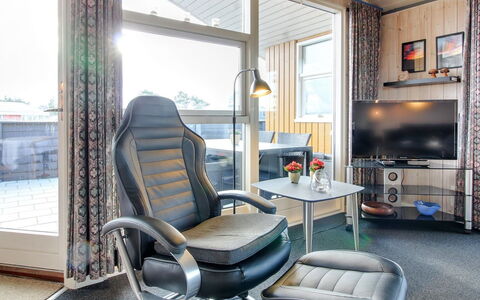 Elsbeth - 500M from the Sea: Interior Design, Möbel, Flooring, Fussboden, Decke, Zimmer, Wohnzimmer, Stuhl, Couch