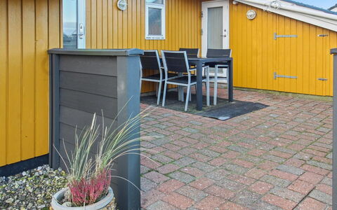 Elsbeth - 500M from the Sea: Dachdecken, Hütte, Haus, Dach, Zuhause, Bauernhaus, Hütte, Estate, Dorf