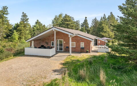 Cora - 1Km from the Sea: Wohngebiet, Dach, Vorort, Auffahrt, Estate, Kamin