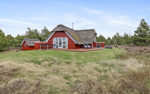 Dida - 3.1Km from the Sea: Gras, Wolke, Hütte, Grundstueck, Prärie, Hütte, Scheune, Wiese, Bauernhaus, Dachdecken