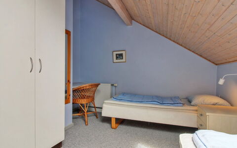 Rebus - 2.3Km from the Sea: Bett, Interior Design, Möbel, Schlafzimmer, Fussboden, Flooring, Holz, Bettdecke, Decke, Bedding
