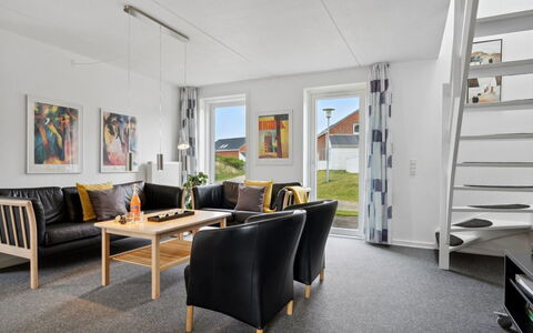Aldora - 2.3Km from the Sea: Dachdecken, Hütte, Haus, Dach, Zuhause, Bauernhaus, Hütte, Estate, Dorf
