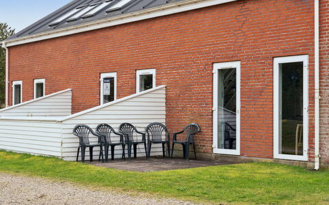 Aldora - 2.3Km from the Sea: Dachdecken, Hütte, Haus, Dach, Zuhause, Bauernhaus, Hütte, Estate, Dorf