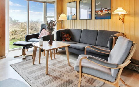 Zekine - 2.5Km from the Sea: Möbel, Interior Design, Holz, Flooring, Fussboden, Wohnzimmer, Beleuchtung, Couch, Tabelle, Zuhause