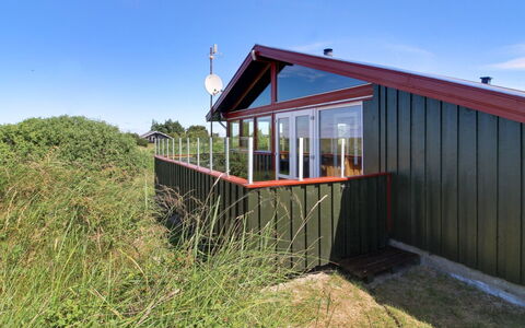 Zekine - 2.5Km from the Sea: Hütte, Zuhause, Haus, Dach, Veranda, Estate, Abstellgleis, Gartenbauten, Bauernhaus, Garten