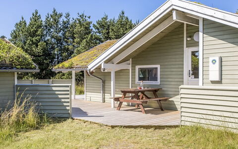 Bruna - 2Km from the Sea: Möbel, Holz, Interior Design, Flooring, Fussboden, Stuhl, Zimmer, Decke, Wohnzimmer, Wohnung