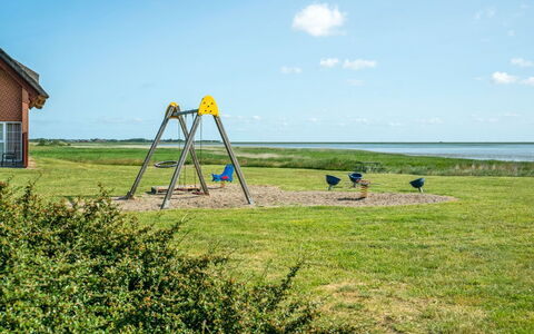 Henrietta - 3.5Km from the Sea: Gras, Wiese, Einfach, Grundstueck, Wiese, Meer, Rasen, Ozean, Weide, Küste