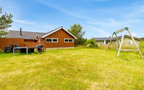Svenny - 800M from the Sea: Dach, Haus, Wohngebiet, Zuhause, Estate, Hütte, Design