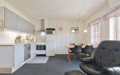 Alfkil - 2.3Km from the Sea: Dach, Haus, Wohngebiet, Zuhause, Estate, Hütte, Design