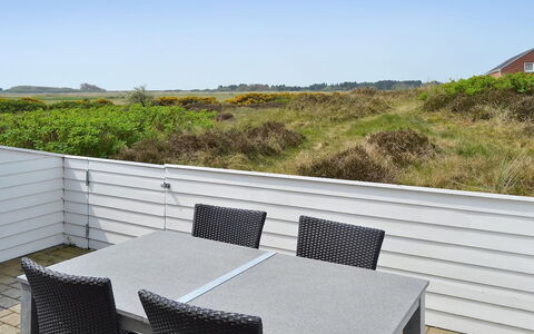 Mirija - 2.3Km from the Sea: Gartenmöbel, Möbel, Stuhl, Schatten, Tisch Im Freien, Planke, Balkon, Hartholz, Deck