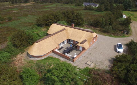 Artan - 2.6Km from the Sea: Dach, Hütte, Haus, Ländliches Gebiet, Grundstueck, Dachdecken, Estate, Bauernhaus, Dorf, Hütte
