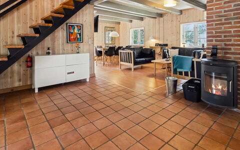 Volmar - 3.5Km from the Sea: Flooring, Holz, Fussboden, Interior Design, Möbel, Holzboden, Decke, Wohnzimmer, Hartholz, Couch