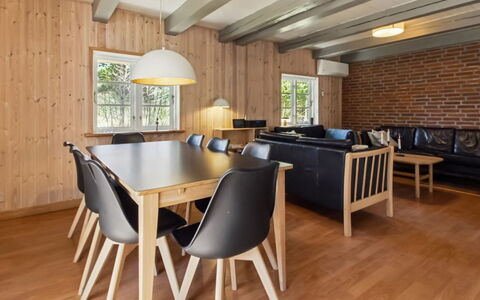 Volmar - 3.5Km from the Sea: Flooring, Möbel, Holz, Interior Design, Fussboden, Decke, Holzboden, Küche & Esszimmer Tisch, Zuhause, Esszimmer