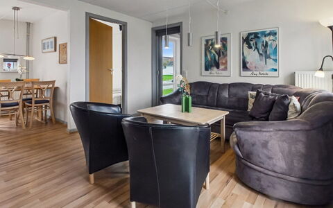 Nilaus - 2.3Km from the Sea: Möbel, Interior Design, Couch, Flooring, Fussboden, Holz, Wohnzimmer, Decke, Zimmer, Tabelle