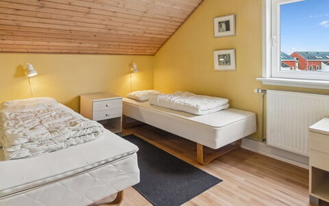 Nilaus - 2.3Km from the Sea: Interior Design, Flooring, Holz, Fussboden, Bett, Schlafzimmer, Decke, Möbel, Zimmer, Bedding