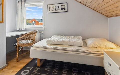 Nilaus - 2.3Km from the Sea: Bett, Schlafzimmer, Fussboden, Interior Design, Flooring, Bedding, Bettdecke, Holz, Decke, Linens