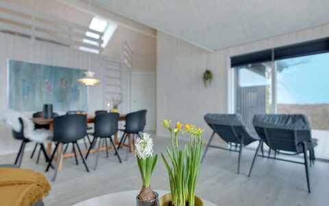 Gubbe - 500M from the Sea: Flooring, Fussboden, Decke, Stuhl, Holzboden, Wohnzimmer, Küche & Esszimmer Tisch, Natürliches Material, Hartholz, Kaffetisch