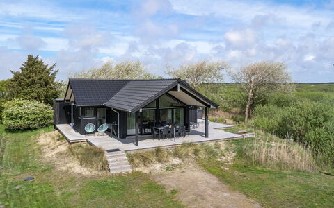 Gubbe - 500M from the Sea: Hütte, Zuhause, Haus, Dach, Veranda, Estate, Abstellgleis, Gartenbauten, Bauernhaus, Garten