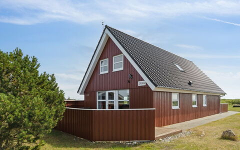 Andor - 500M from the Sea: Strauch, Urban Design, Ground, Backstein, Wohnung, Estate, Mauerwerk, Balkon, Landscaping