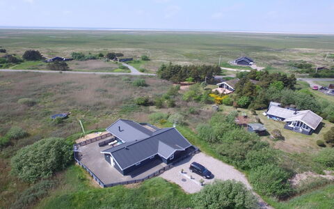 Spurv - 1.8Km from the Sea: Dachdecken, Hütte, Haus, Dach, Zuhause, Bauernhaus, Hütte, Estate, Dorf