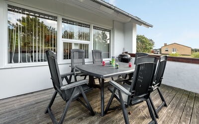 Sylvie - 1.5Km from the Sea