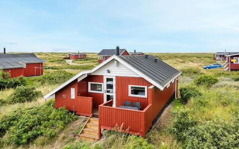 Neia - 640M from the Sea: Dach, Haus, Grundstueck, Zuhause, Hütte, Estate, Gartenbauten, Schatten, Blockhaus, Landscaping