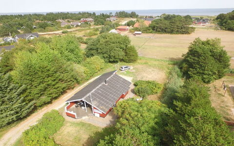 Vivan - 3.8Km from the Sea: Dach, Haus, Landschaft, Zuhause, Ländliches Gebiet, Grundstueck, Menschliche Siedlung, Hütte, Estate, Dorf
