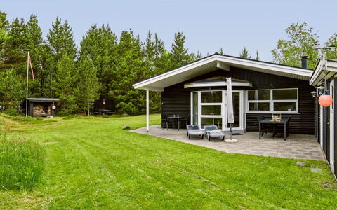 Bogatin - 1Km from the Sea: Haus, Hütte, Zuhause, Rasen, Gartenbauten, Bauernhaus, Garten, Garten, Estate, Abstellgleis