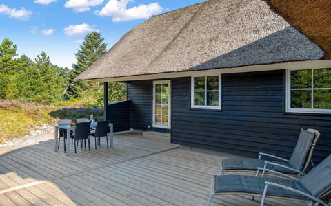 Thorulf - 3.5Km from the Sea: Dachdecken, Hütte, Haus, Dach, Zuhause, Bauernhaus, Hütte, Estate, Dorf