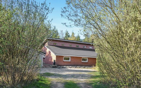 Elsy - 2.6Km from the Sea: Holz, Haus, Hütte, Zuhause, Dach, Ländliches Gebiet, Abstellgleis, Blockhaus, Gartenbauten, Hartholz