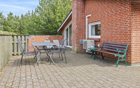 Elsy - 2.6Km from the Sea: Holz, Haus, Hütte, Zuhause, Dach, Ländliches Gebiet, Abstellgleis, Blockhaus, Gartenbauten, Hartholz