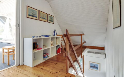 Anna - 1Km from the Sea: Schwimmbad, Ferienort