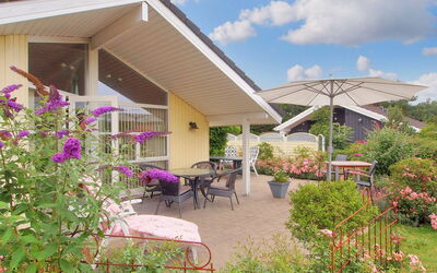 Lilia - 900M from the Sea