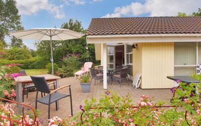 Lilia - 900M from the Sea