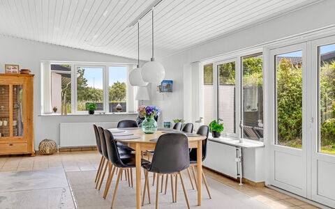 Kita - 500M from the Sea: Interior Design, Flooring, Möbel, Holz, Fussboden, Decke, Holzboden, Küche & Esszimmer Tisch, Zuhause, Esszimmer