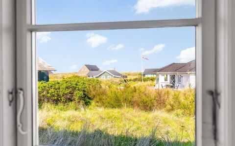 Gertraud - 500M from the Sea: Wohnung, Schatten, Balkon, Stuhl, Zaun, Gartenmöbel, Aluminium, Kunstrasen