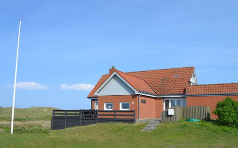 Helfrida - 350M from the Sea: Himmel, Haus, Dach, Zuhause, Hütte, Die Architektur, Grundstueck, Einfach, Ländliches Gebiet, Bauernhaus