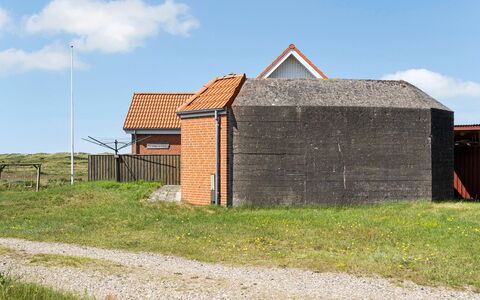 Helfrida - 350M from the Sea: Hütte, Zuhause, Haus, Dach, Veranda, Estate, Abstellgleis, Gartenbauten, Bauernhaus, Garten