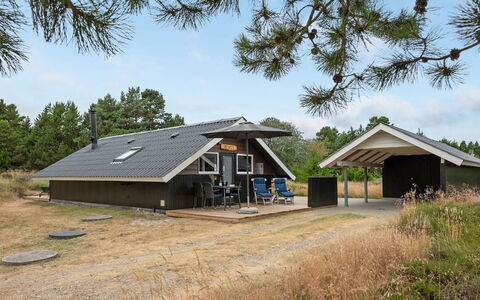 Torbjörn - 1.1Km from the Sea: Gras, Haus, Dach, Zuhause, Hütte, Strauch, Grundstueck, Ländliches Gebiet, Bauernhaus, Ground