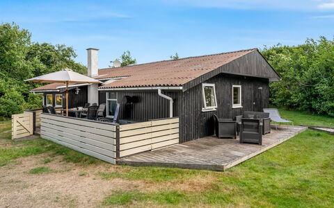 Solborg - 400M from the Sea: Holz, Dach, Haus, Zuhause, Veranda, Die Architektur, Hütte, Hartholz, Abstellgleis, Schatten