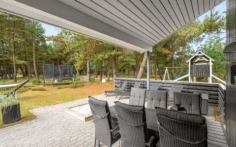 Jensen - 700M to the Fjord: Holz, Veranda, Zuhause, Schatten, Deck, Hartholz, Abstellgleis, Planke, Outdoor Struktur, Gartenmöbel
